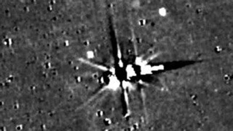 N­A­S­A­ ­P­l­ü­t­o­n­ ­v­e­ ­b­e­ş­ ­u­y­d­u­s­u­n­u­ ­f­o­t­o­ğ­r­a­f­l­a­d­ı­